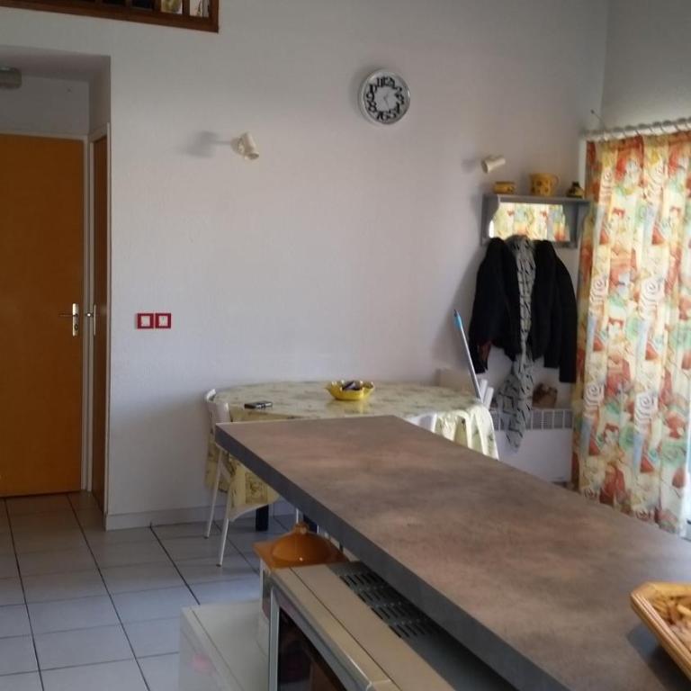 Maison Aigues-Mortes - Two-Bedroom House - 9