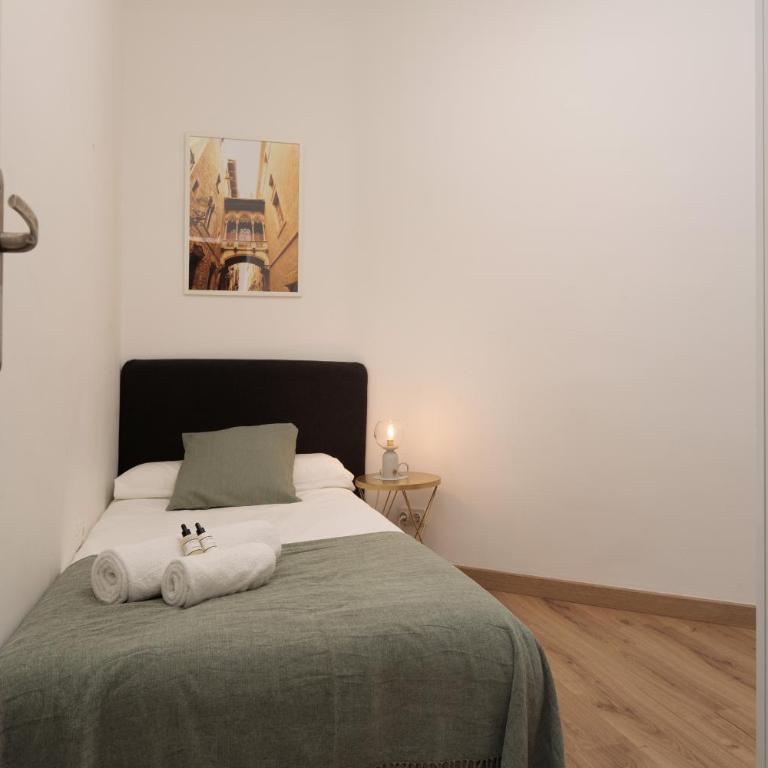 Cozy and Modern Apartment in Poblenou 3 Bedrooms Perfect for 4 Guests - Three-Bedroom Standard Apartment - 9