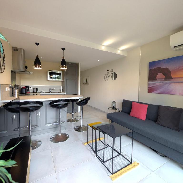 L'Oasis - T2 avec jardin - Piscine - Clim - Parking & Plage à 200m - Appartement 1 Chambre - 9