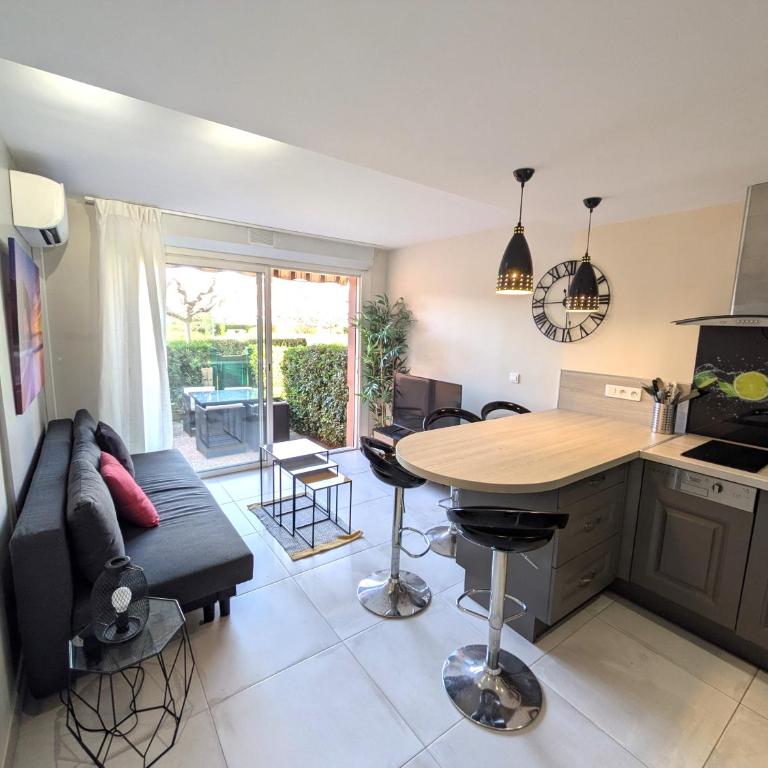 L'Oasis - T2 avec jardin - Piscine - Clim - Parking & Plage à 200m - Appartement 1 Chambre - 12