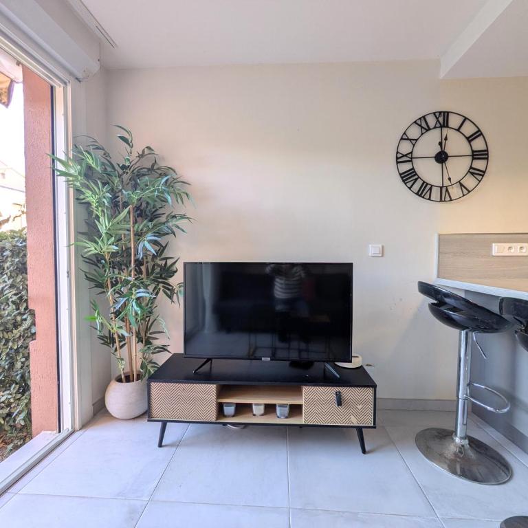 L'Oasis - T2 avec jardin - Piscine - Clim - Parking & Plage à 200m - Appartement 1 Chambre - 11