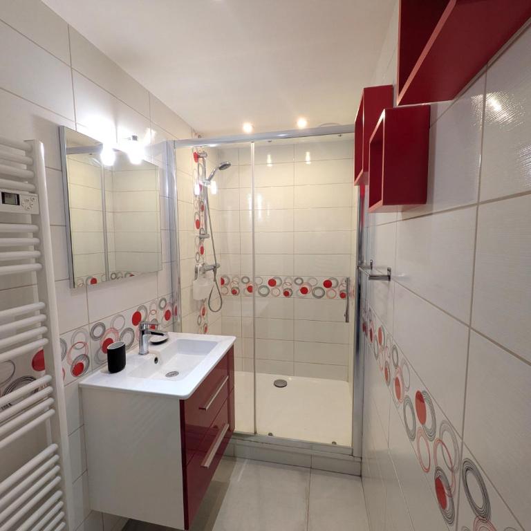 L'Oasis - T2 avec jardin - Piscine - Clim - Parking & Plage à 200m - Appartement 1 Chambre - 17
