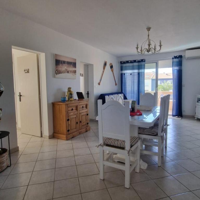 MAGNIFIQUE T3 à deux pas de la plage avec terrasse vue mer - Appartement 2 Chambres - 8