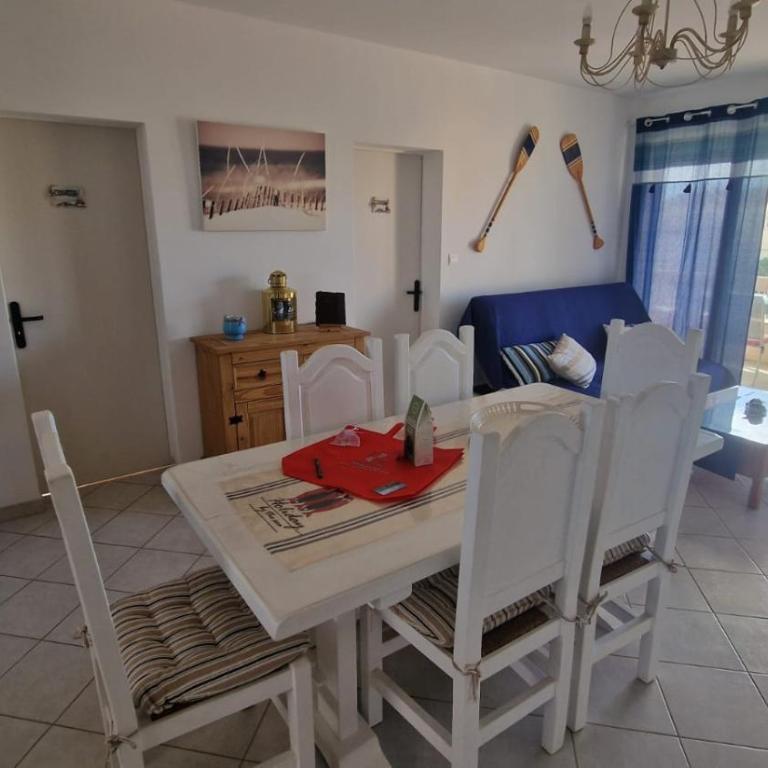 MAGNIFIQUE T3 à deux pas de la plage avec terrasse vue mer - Appartement 2 Chambres - 10
