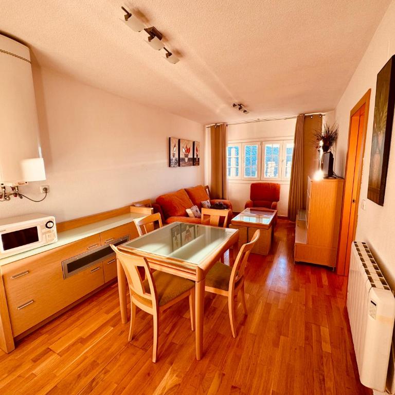 Arttyfal con WiFi y parking by SURYNIEVE - Apartment mit 1 Schlafzimmer und Aussicht - 6