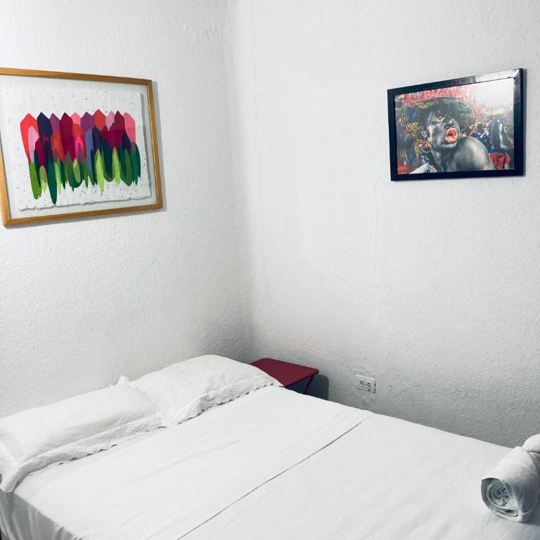 Auténtico apartamento en centro histórico con arte - Two-Bedroom Apartment - 8