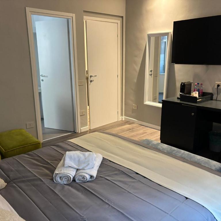 Mizar Vacanze Verona - Camera Matrimoniale con Bagno Privato - 3