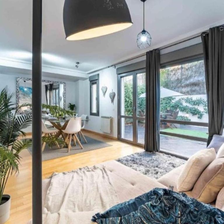 Luxury 7 Bdr Villa Terrace & Parking by TuriVida - Apartment - 15