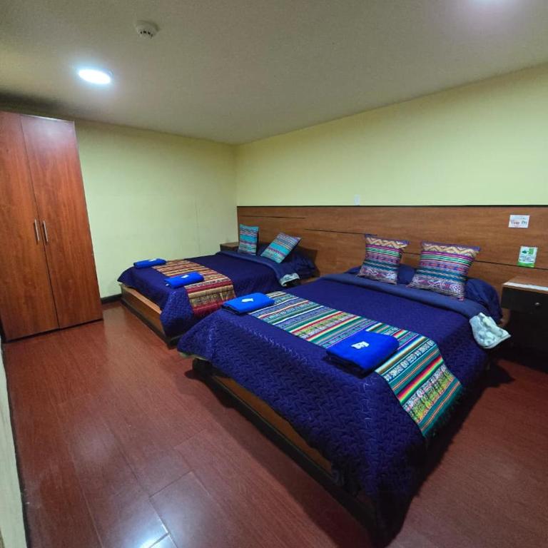 Hostal History - Habitación Doble - 2 camas dobles - 5