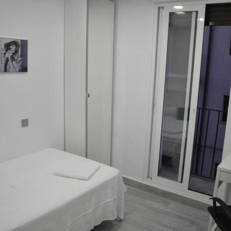 CHECK-IN 24H NUEVO Único WIFI FAMILIAR Centro Planta 3 - Three-Bedroom Apartment - 28