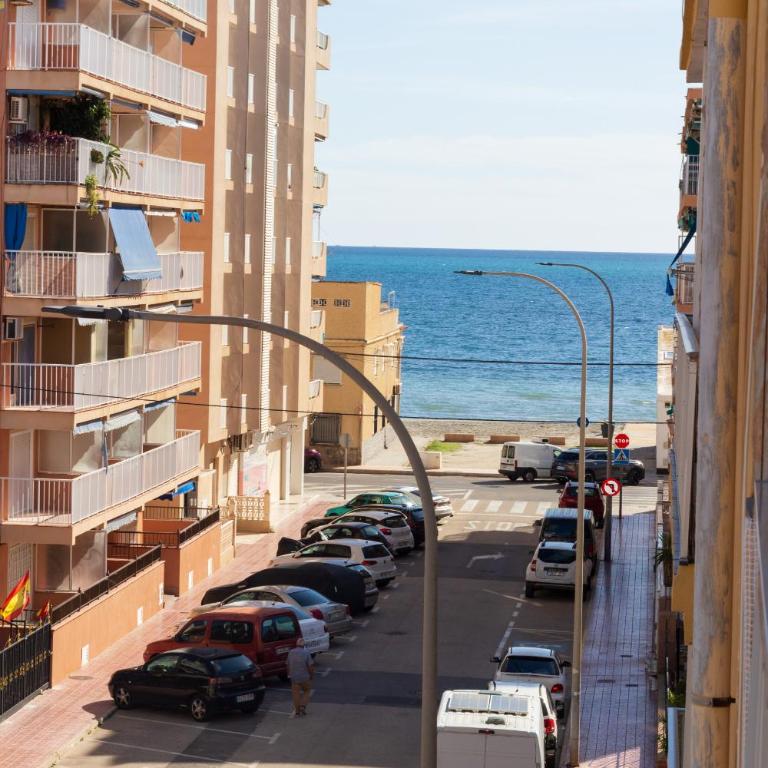 Sun and Sea - Perfect stay next to the airport - Apartamento - 2