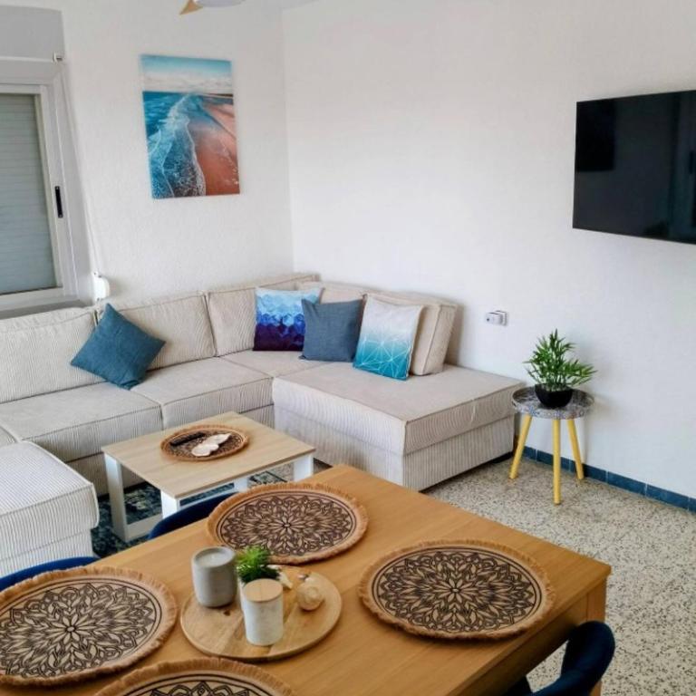 Sun and Sea - Perfect stay next to the airport - Apartamento - 39
