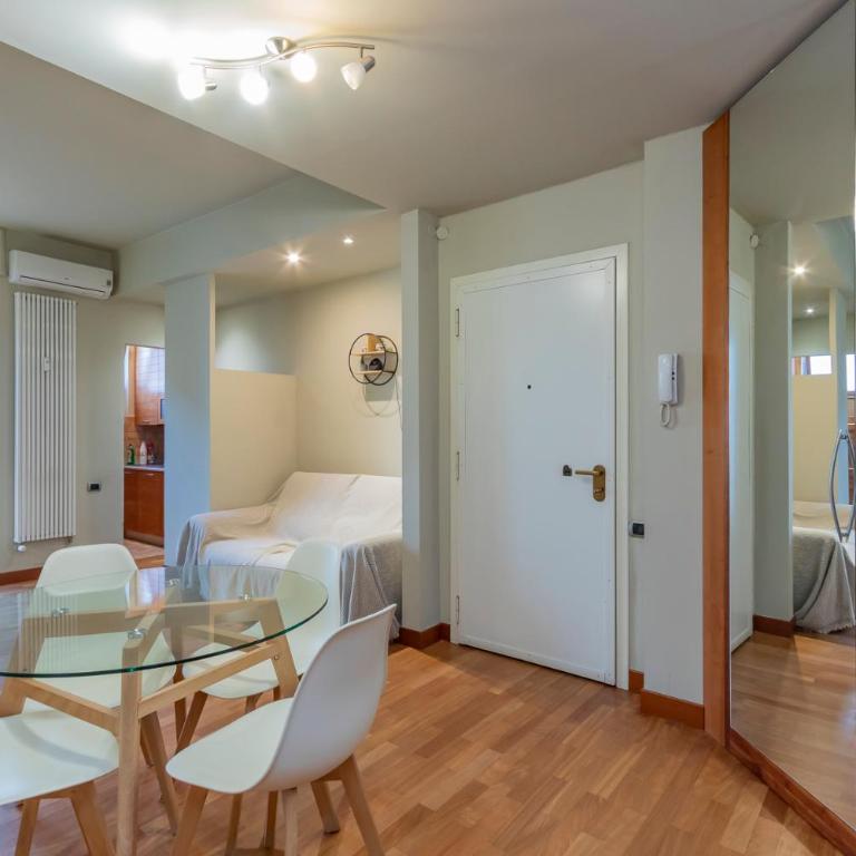 I-Host Apartment - Copernico - Appartamento con 2 Camere da Letto - 1