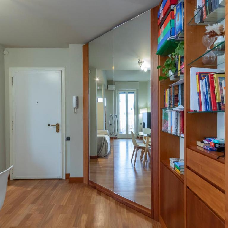 I-Host Apartment - Copernico - Appartamento con 2 Camere da Letto - 42