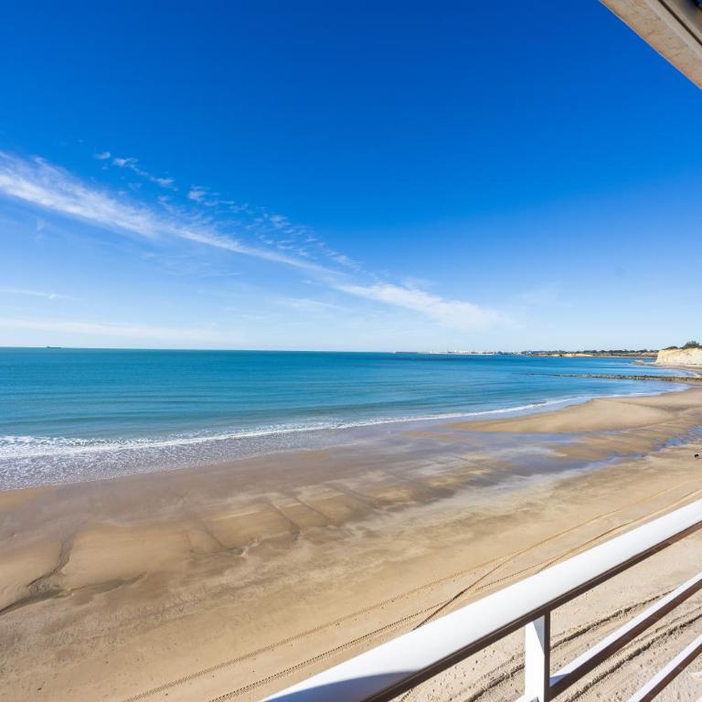 Bahia Beachfront Apartment - Apartamento de 2 dormitorios - 24