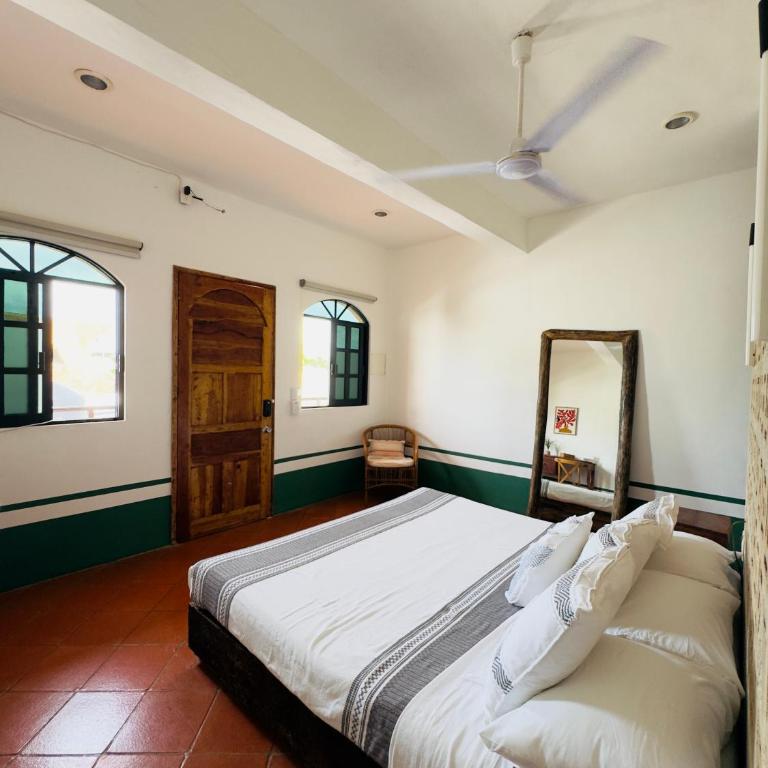 Hotel Tulum Centro, Party Hotel - Habitación con cama extragrande. - 14