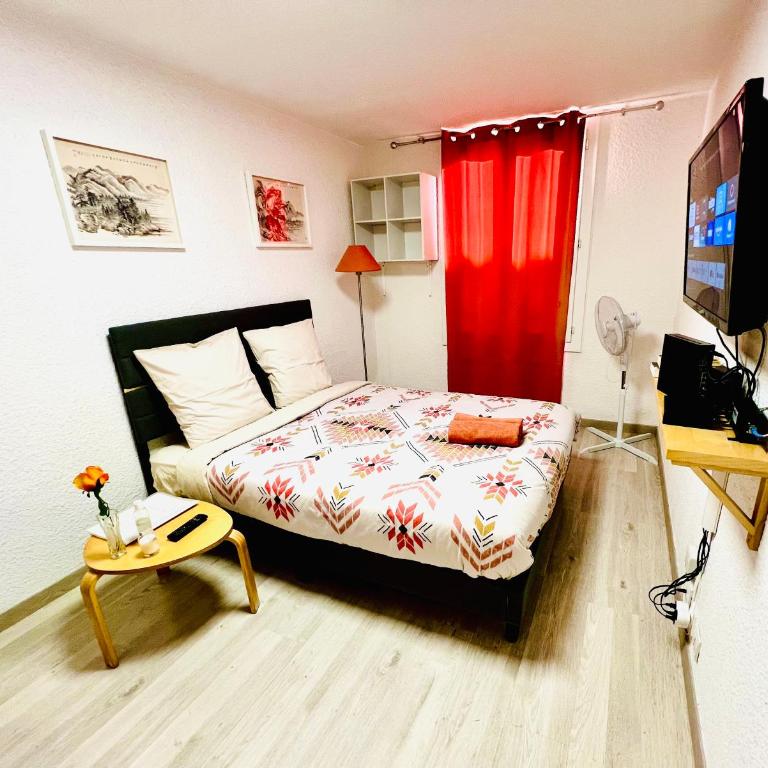 JOLI STUDIO HYPER CENTRE TRES PROCHE VIEUX PORT - Appartement - 4