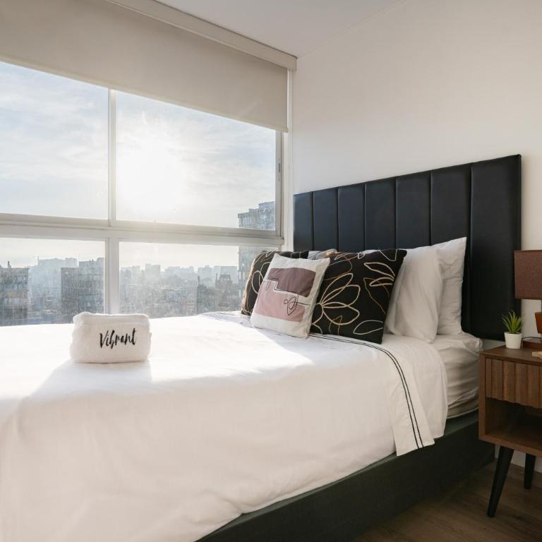 Centric Apartments by Vibrant - Three-Bedroom Apartment with Balcony - 8