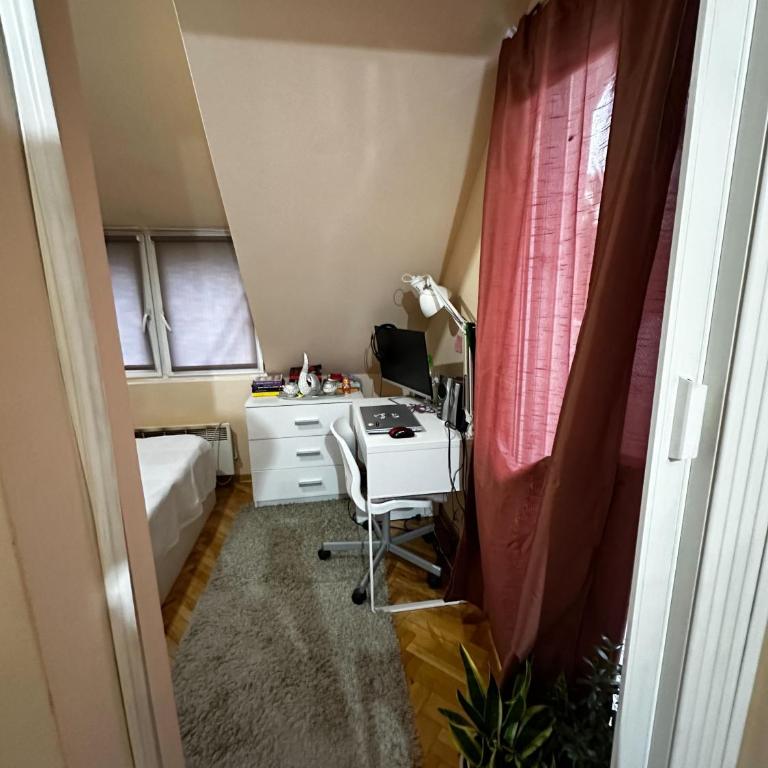 Loft - One-Bedroom Apartment - 5
