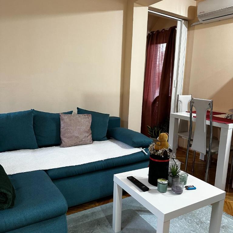 Loft - One-Bedroom Apartment - 3