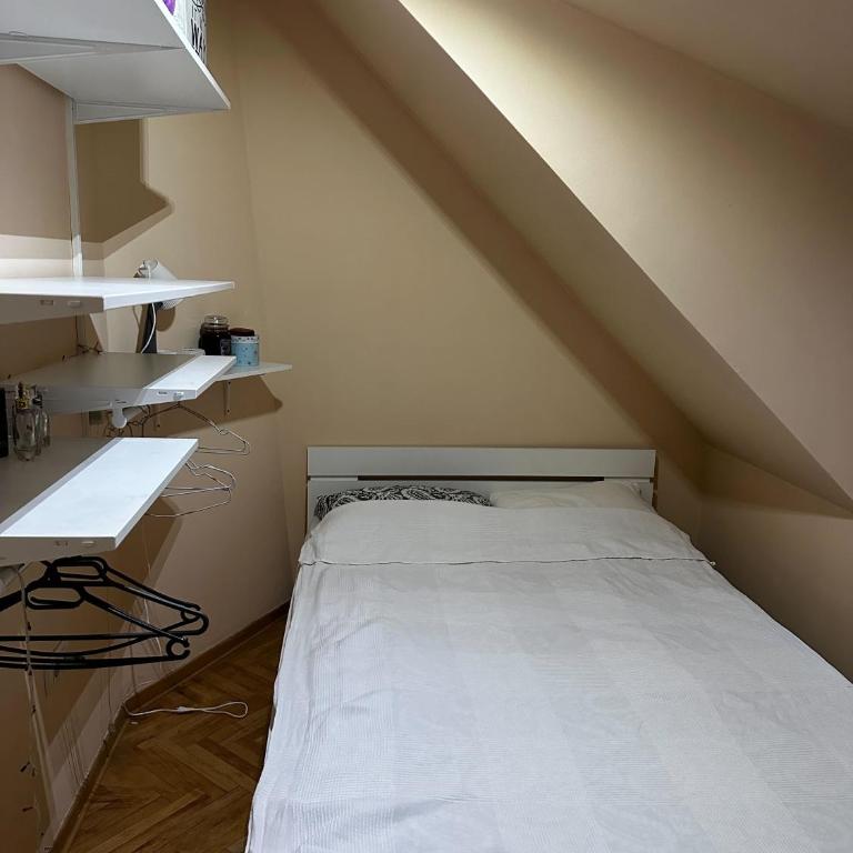 Loft - One-Bedroom Apartment - 6