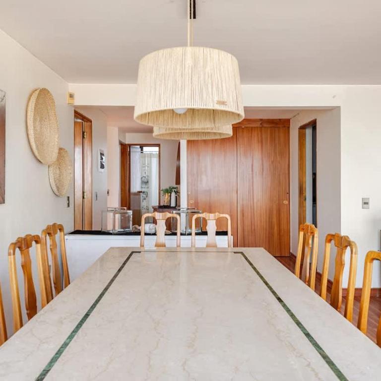 Spacious ocean view apt - 3 min walk - Apartment - 21