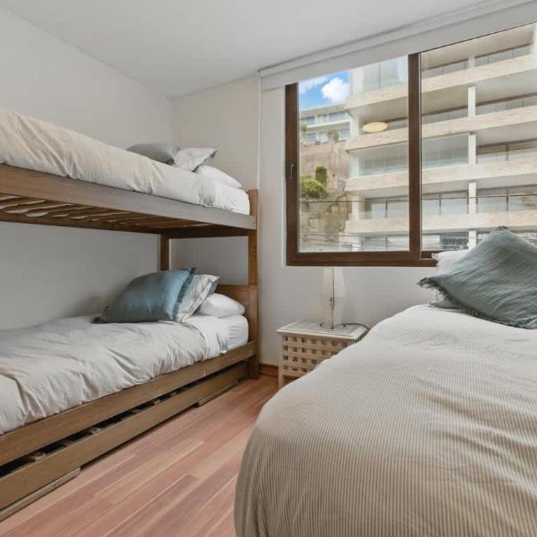 Spacious ocean view apt - 3 min walk - Apartment - 35