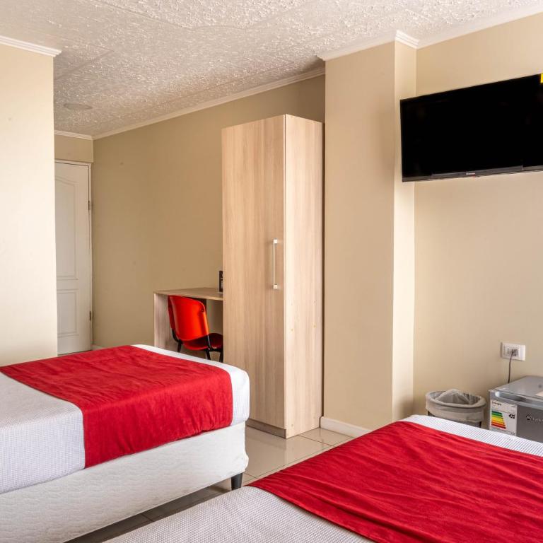 Hostal Quinta Normal - Habitación Doble con baño privado - 2 camas - 3