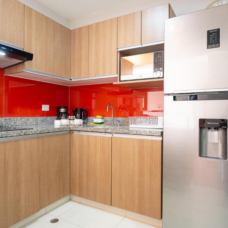 Platino Apartments by Vibrant - Deluxe One-Bedroom Apartment with City View - 4
