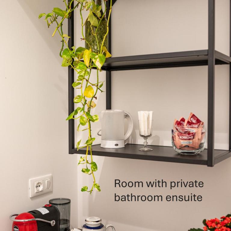 Accordi al Politeama - Camera Matrimoniale con Bagno Privato - 4