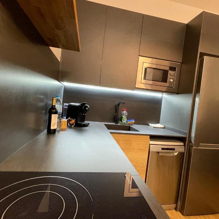 Alicante City Suite 1 - Two-Bedroom Apartment - 7