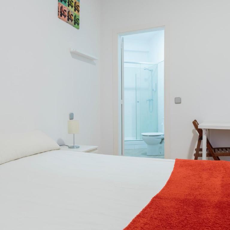 Monrooms Barcelona - Budget Double Room - 1