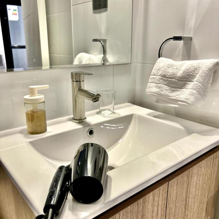 Diseño y conectividad, tu espacio en Santiago - One-Bedroom Apartment - 9
