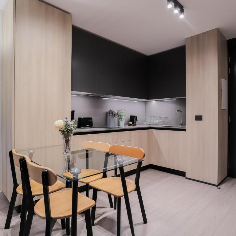 Riesco Suites by Andes STR - One-Bedroom Apartment with Balcony - Parking Included - 13