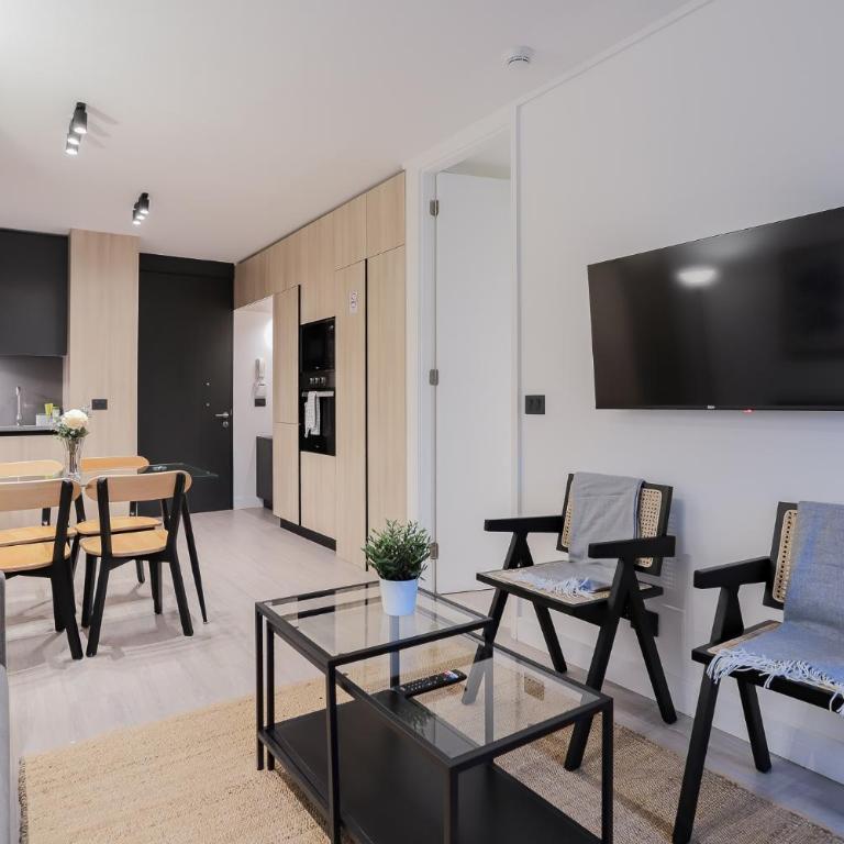 Riesco Suites by Andes STR - One-Bedroom Apartment with Balcony - Parking Included - 14