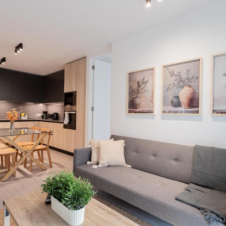 Riesco Suites by Andes STR - Two-Bedroom Apartment with Balcony - Parking Included - 2
