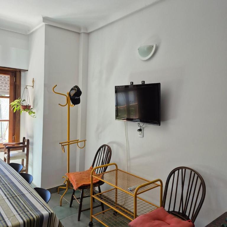 Casa con parque, 4 habitaciones, zona Villa Victoria Ocampo - Vacation Home - 22