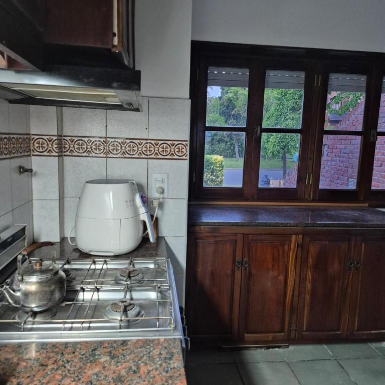 Casa con parque, 4 habitaciones, zona Villa Victoria Ocampo - Vacation Home - 47