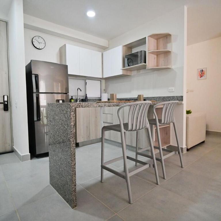 Apartamento en Cartagena elegante con piscina - Two-Bedroom Apartment - 18