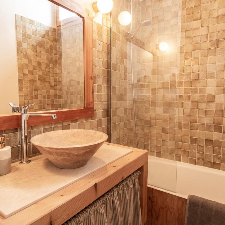 Hameau de Val 1389 Spacious cosy duplex in the heart of Val d’Isère - Appartement - 9
