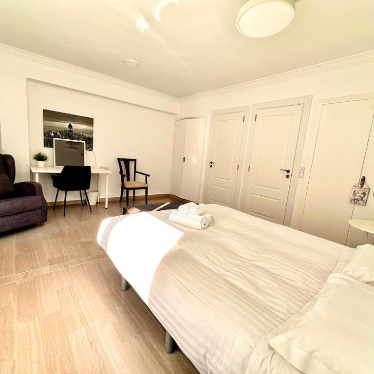 Seasonal Antonio Suárez - Two-Bedroom Apartment - 4