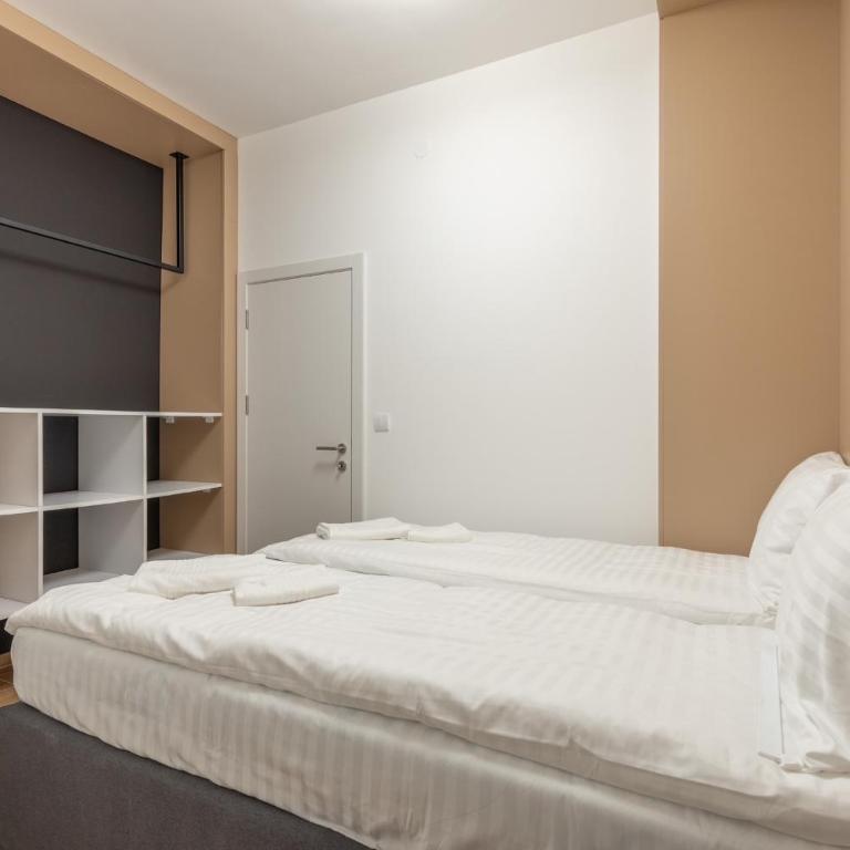 Nivalis Hill N&V - One-Bedroom Apartment - 3