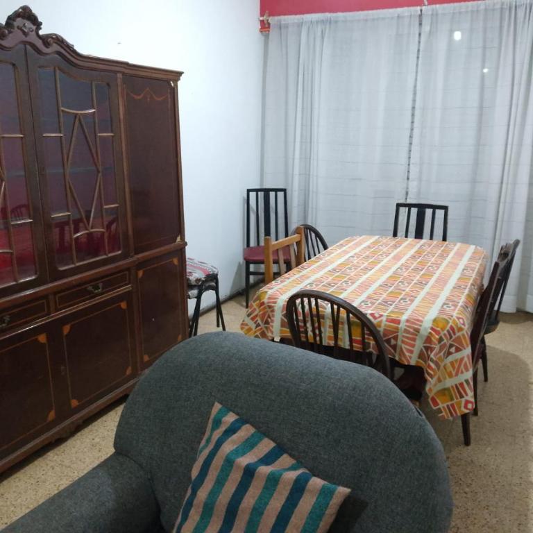 Depto 3 ambientes zona playa y casino - Apartamento de 2 dormitorios - 6
