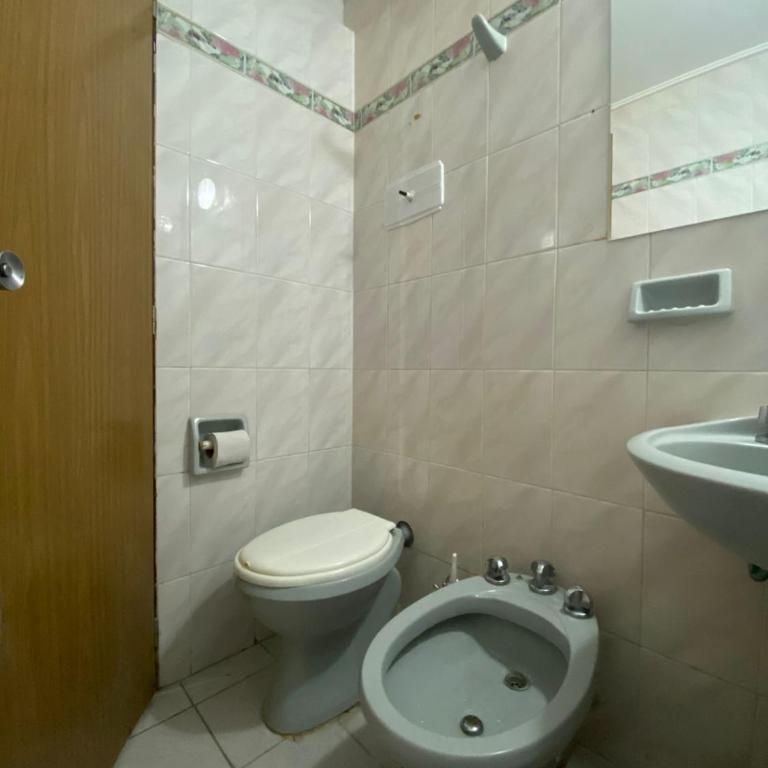Gran Hotel Avenida - Family Room with Private Bathroom - 6