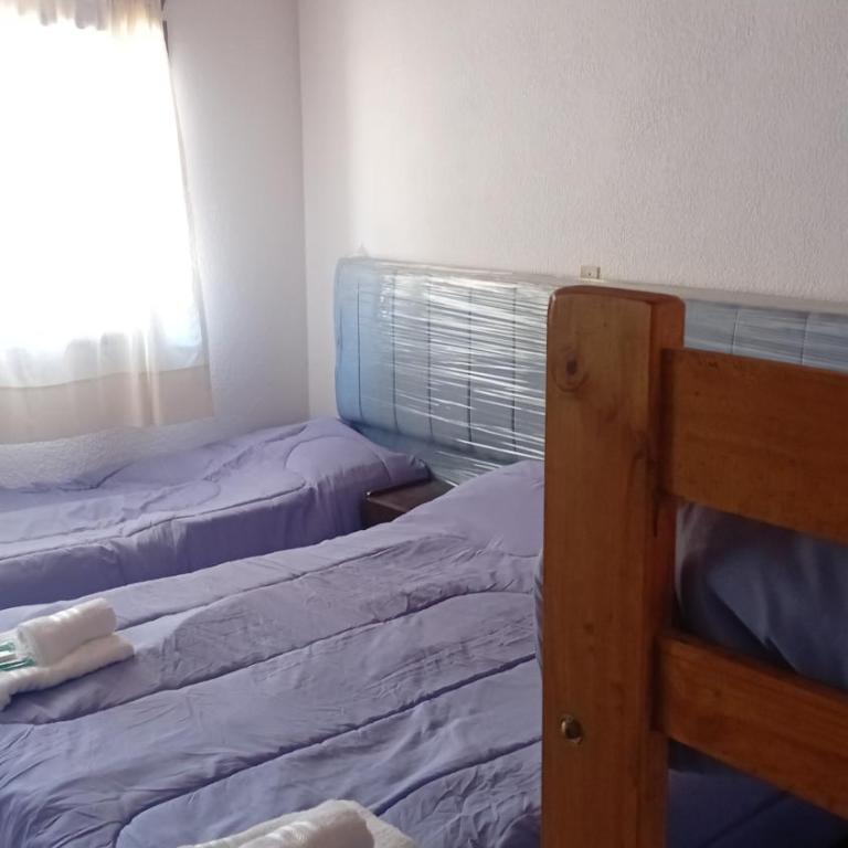 Gran Hotel Avenida - Family Room with Private Bathroom - 8