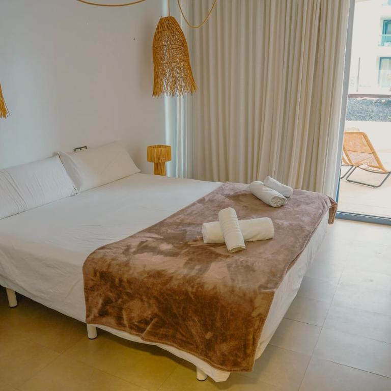 Beach Suite Cotillo - Three-Bedroom Apartment - 4