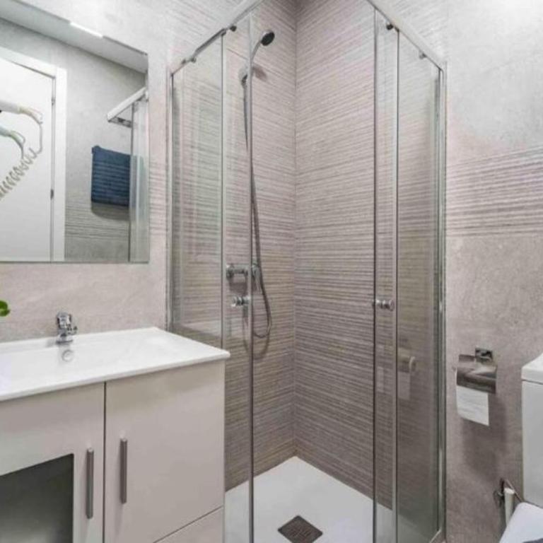 Premium Apartment Heart of the City by TuriVida - Apartment - 12