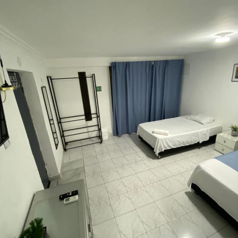 Habitación Cerca al Aeropuerto #1 - Double Room with Private Bathroom - 2
