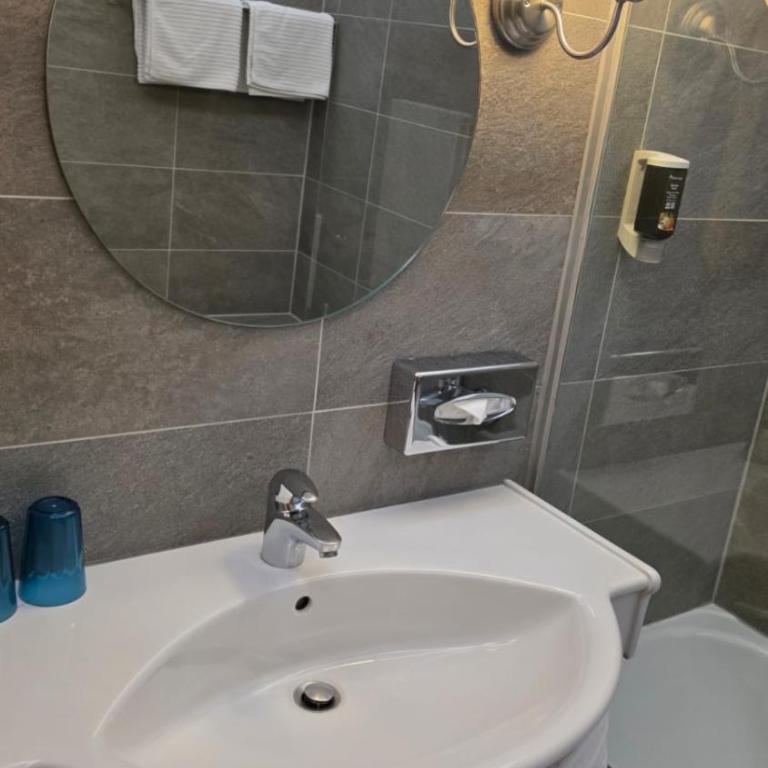 ROJ Rooms & Suites - Einzelzimmer - 3