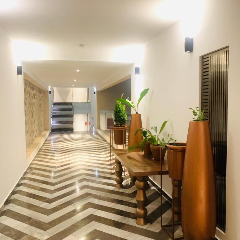 1 block from beach 2BR pool ocean view - Apartment - 64